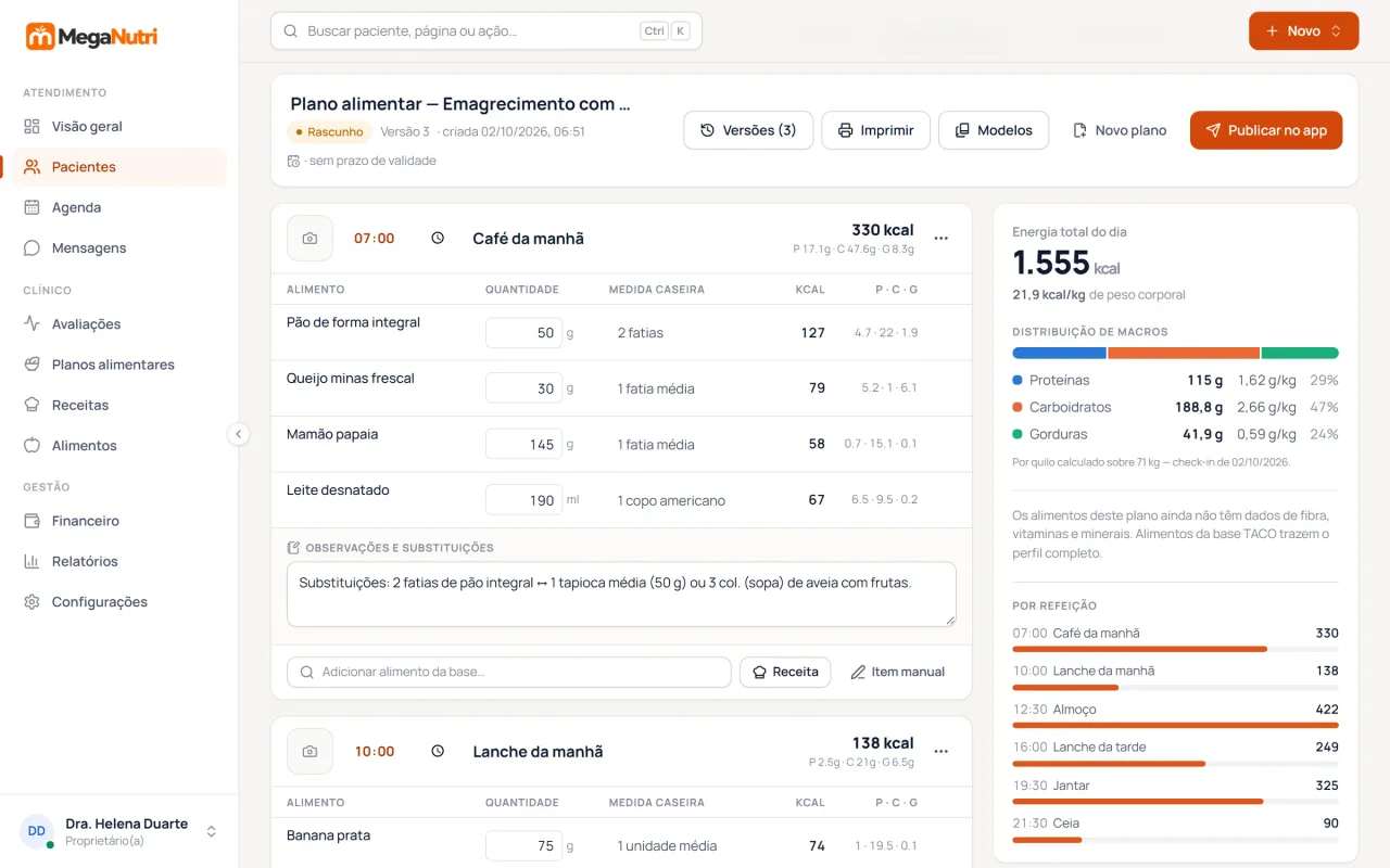Editor de plano alimentar do portal MegaNutri com refeições e resumo de macronutrientes